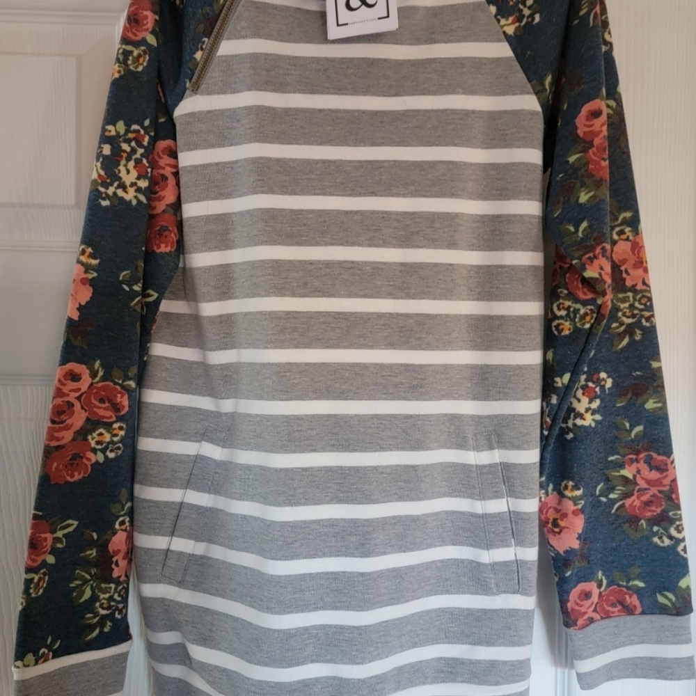 AMPERSAND AVE Gray Striped and Floral Sweatshirt